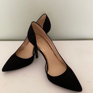 Jessica Simpson velvet black pumps